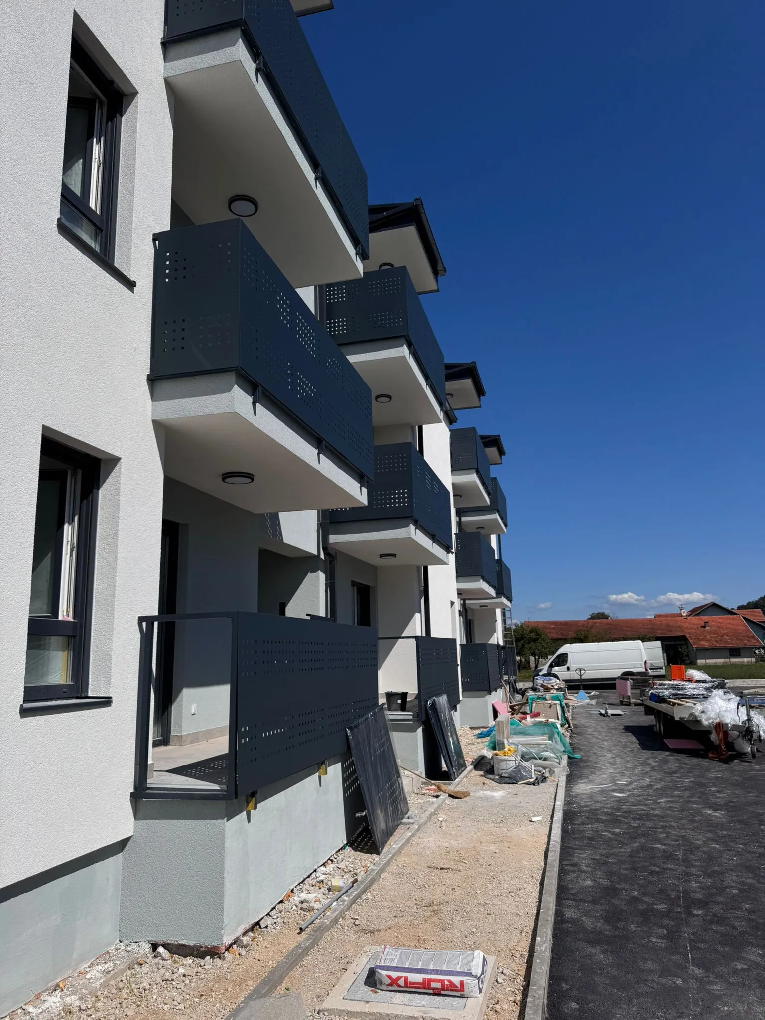 Aluminijska ograda balkona - nova zgrada