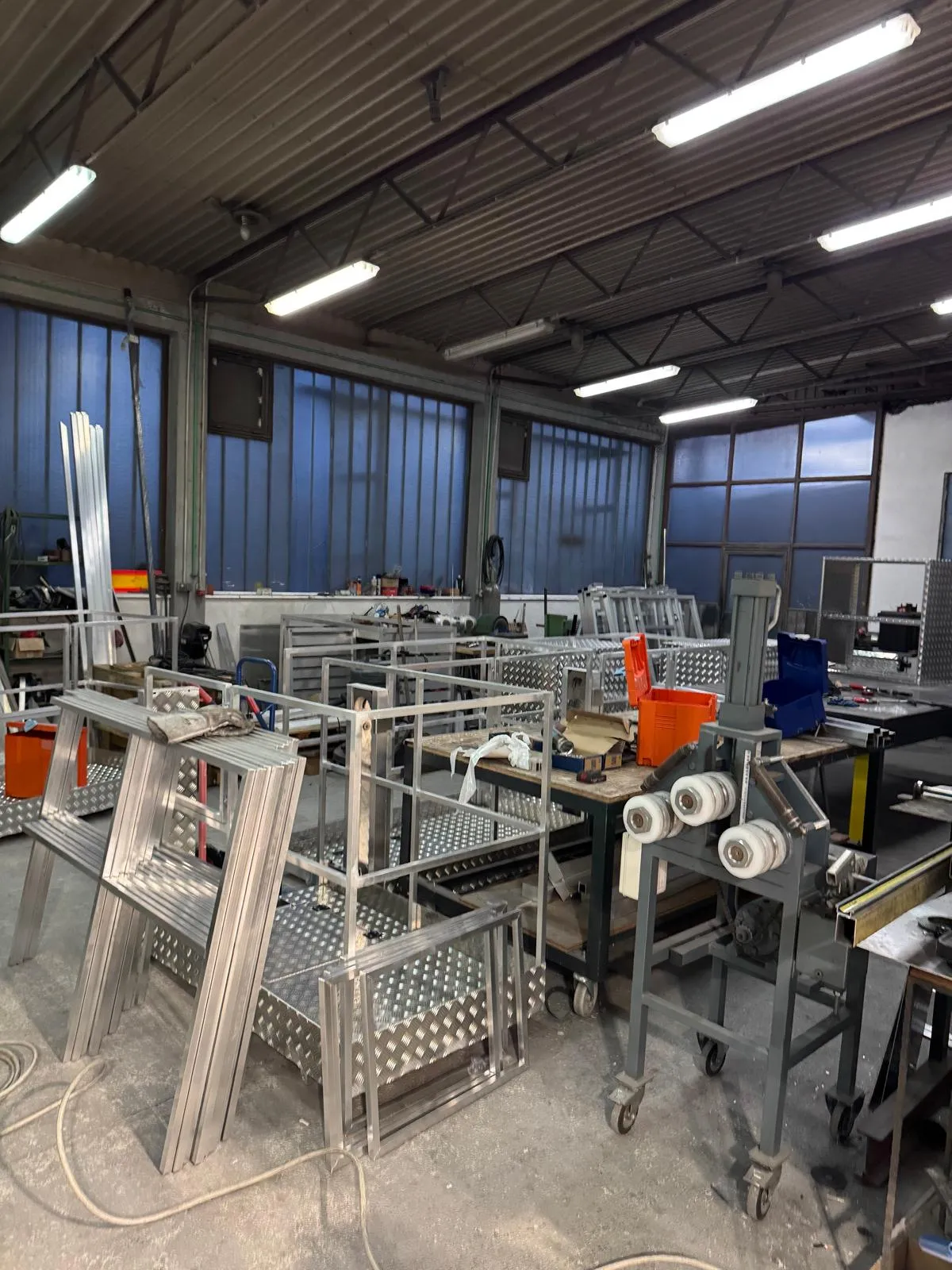 Radionica s aluminijskim konstrukcijama